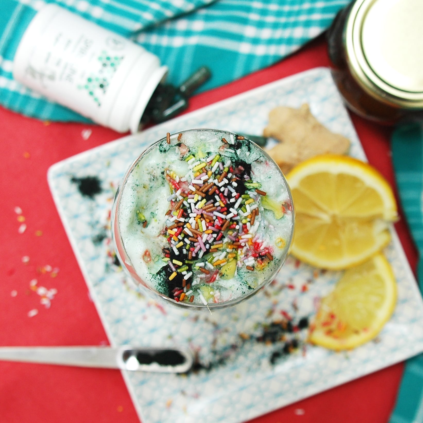 Nos idées recettes à base de spiruline 8 Unicorn Latte recette végétale spiruline