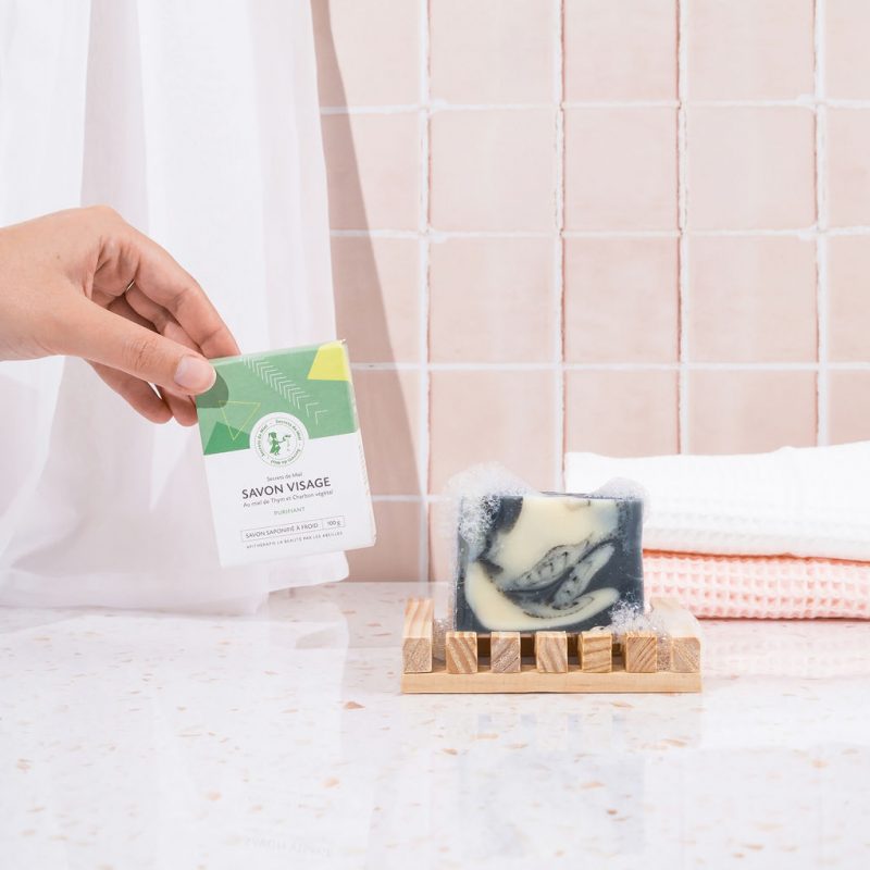 Savon visage - charbon - naturel - bon pour le visage - Secrets de Miel|