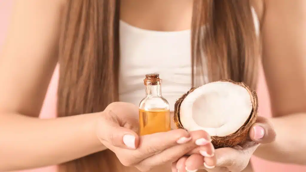 Comment faire un masque cheveux avec huile de coco et miel ? 1 huile de coco masque cheveux