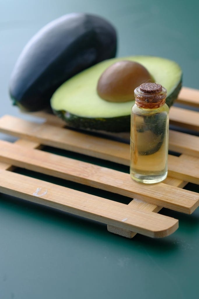Comment faire un masque avocat miel pour le visage et les cheveux ? 10 bienfaits huile d avocat 2