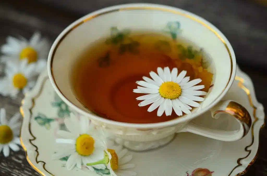 Quel remède naturel contre l'anxiété ? 5 tisane_camomille