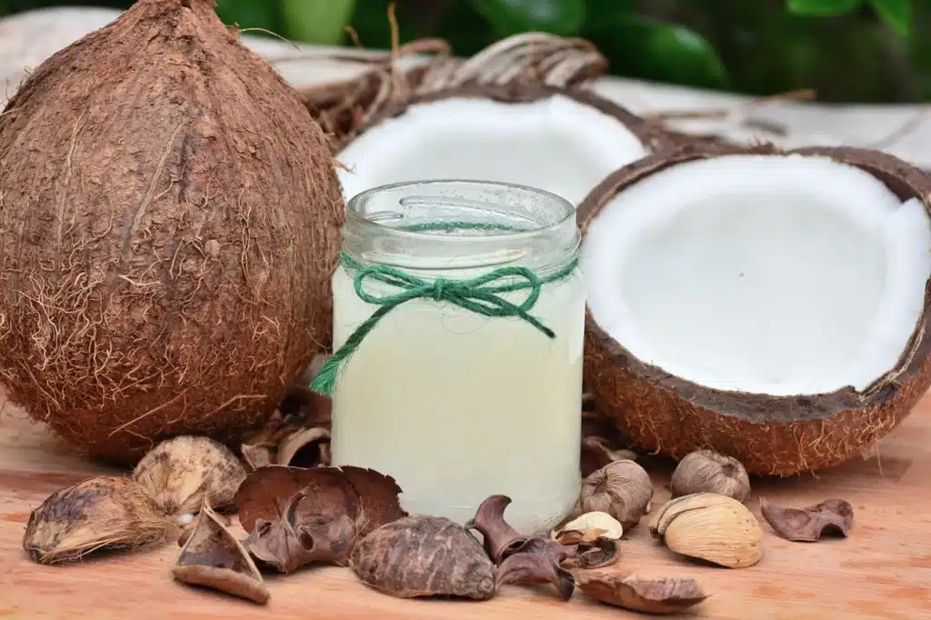 Comment faire un masque cheveux avec huile de coco et miel ? 2 bienfaits_huile_de_coco
